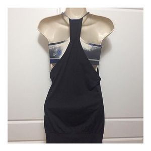 Lululemon ‘no limits’ tank